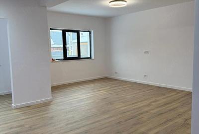 Casă cu 2 camere cu Teren 400 Mp în Central - 2