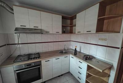 Apartament cu 3 camere decomandat în Obcini
