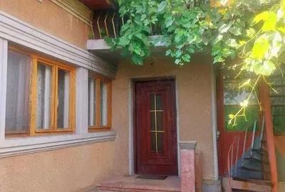 Casă cu 5 camere în Central - 2