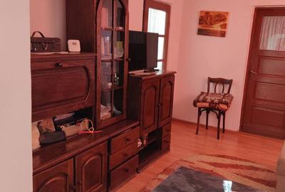 Casă cu 4 camere cu Teren 720 Mp în Oltenița - 2