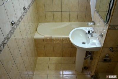 Peste drum de Iulius Mall/Town; centrala proprie, modern amenajat. - 15