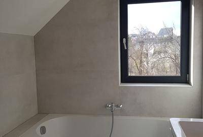 Casă cu 5 camere cu Canalizare în Central - 19
