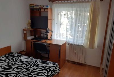 Vanzare apartament 3 camere zona Nerva Traian - 2