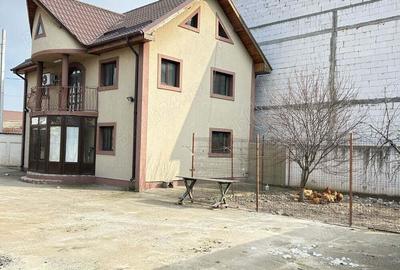 Vila cosoveni 12 km de Craiova parter+etaj - 1