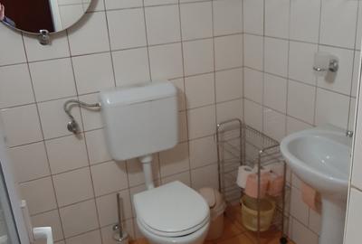 Casă cu 8 camere cu Teren 135 Mp în Drumul Taberei