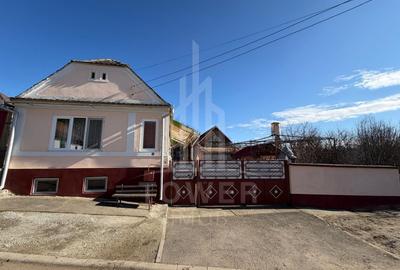 Casă individuală cu 3 camere cu Canalizare în Central - 2