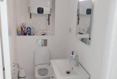 Apartament cu 3 camere decomandat în Răzvad - 1