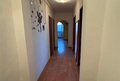 Apartament cu 3 camere decomandat în Vlahuță - 17