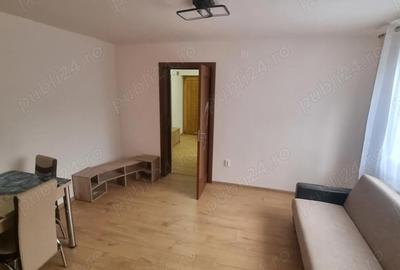Apartament cu 3 camere semidecomandat în Central - 3