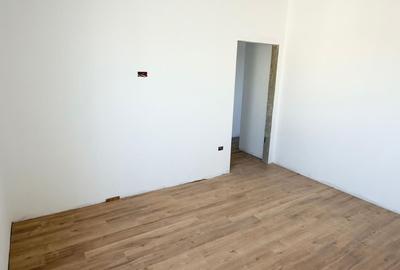 Apartament cu 3 camere semidecomandat în Torontalului - 13