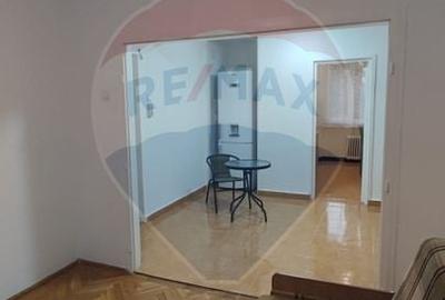 De inchiriat apartament 3 camere tip C Splaiul Crisanei etaj 1 De inchiriat apartament 3 camere tip C Splaiul Crisanei etaj 1 - 16