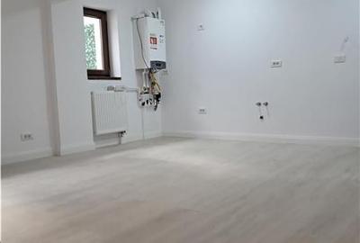 Apartament 2 camere demisol fara a fi ingropat in pamant, cu teren in proprietat - 2