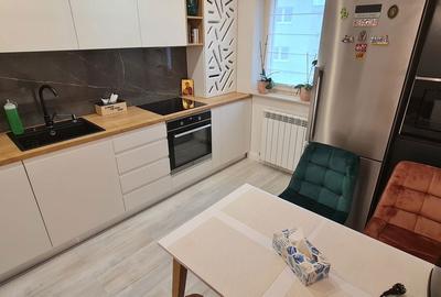 Apartament cu 3 camere semidecomandat în Policlinica - 12