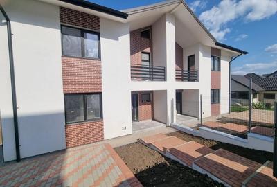 Duplex cu 4 camere cu Canalizare în Galata - 1