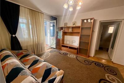 Apartament cu 2 camere semidecomandat în Podu Roș
