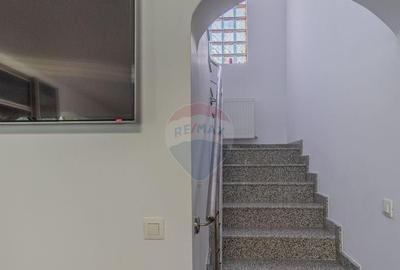 Casa / Vila cu 10 camere de vanzare in Moieciu de Jos - 14