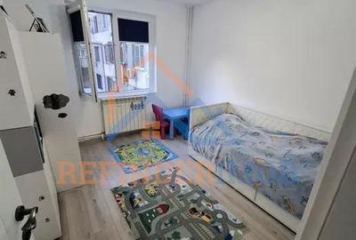Apartament cu 3 camere decomandat în Rahova - 3