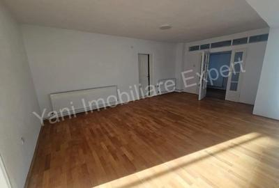 Spațiu comercial, de 320 mp, în Central - 9