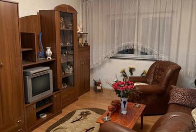 Apartament cu 4 camere decomandat în Central - 2
