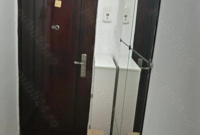 Apartament cu 2 camere semidecomandat în Militari