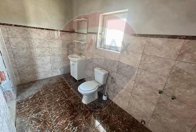 Casa  de vanzare la gri cu 4 camere,teren 552mp in Les - 8