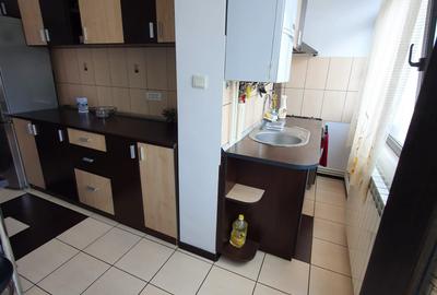 Tomis III- 2 camere 60mp, mobilat-utilat, gaze, parcare, termen lung-450euro - 14