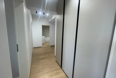 Apartament cu 2 camere decomandat, mobilat în Tractorul - 8