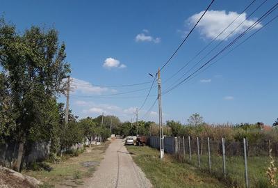 Casă cu 5 camere cu Teren 1640 Mp în Vădăstrița - 1