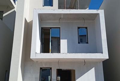Casă cu 4 camere cu Teren 220 Mp în Giroc - 9