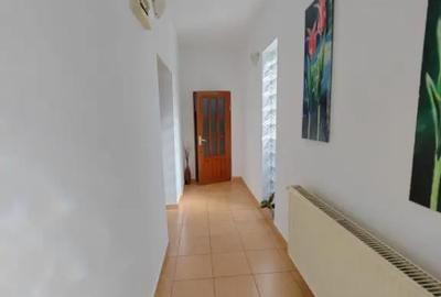 Casă cu 5 camere cu Teren 400 Mp în Bereasca - 2