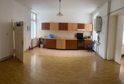 Apartament cu 3 camere nedecomandat în Centrul Istoric - 4