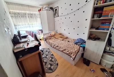 Apartament 3 camere, etaj 3/ 4, zona Bazinul de Inot Bacau - 4