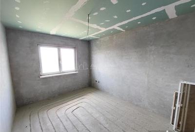 Casa P+1+M, an 2008,amprenta 135 mp, teren 1430 mp, Maracineni - 4