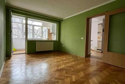 Apartament cu 3 camere in Centru - 1