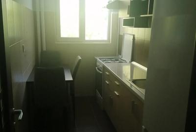 Apartament cu 2 camere semidecomandat în Berceni - 2