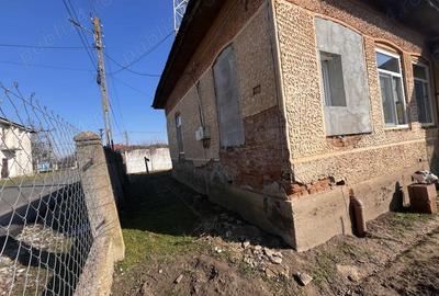 Casă cu 5 camere cu Teren 700 Mp în Goicea - 6