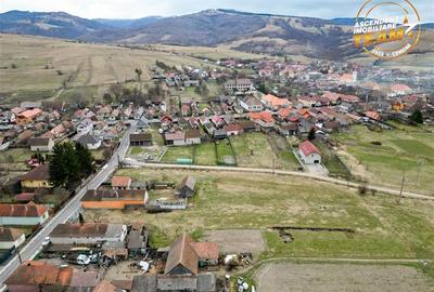 Teren Construcții intravilan de 1307 mp, în Micfalău - 2
