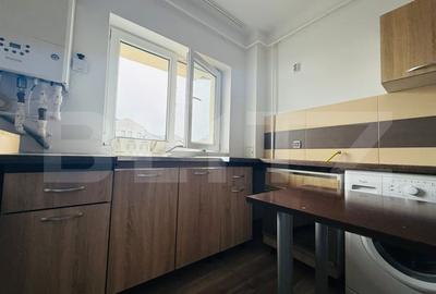 Apartament cu 2 camere decomandat, mobilat în Tractorul - 11