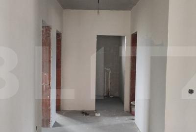 Casa semifinisata cu gard imprejmuitor in Livada de Bihor, l - 6