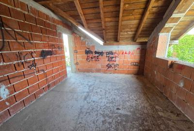Casă cu 4 camere în Sânmartin - 8
