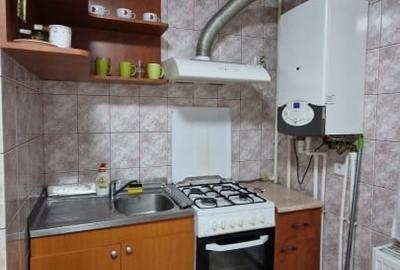 Apartament 3 camere, 65 mp, decomandat, centrala, parcare, Aparatorii Patriei - 5