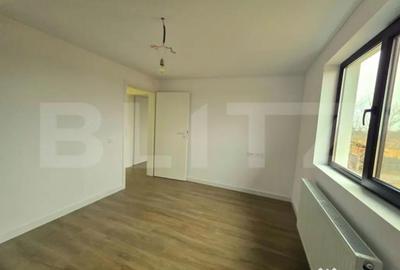 Casă cu 4 camere cu Teren 400 Mp în Central