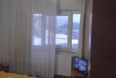 Apartament cu 2 camere decomandat în Poarta 6 - 7