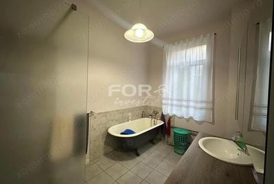 Casă cu 10 camere cu Teren 482 Mp în Central - 10