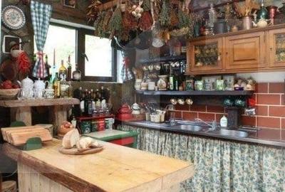 Casa de 6 camere, 320 mp, teren 700 mp, zona Bran - 8