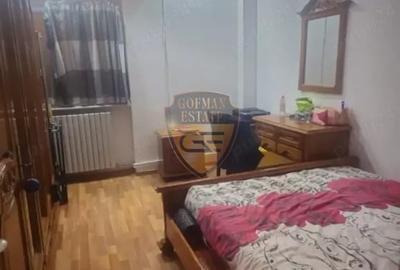 2 Camere, Centru, Policlinica Cu Plata, 52 mp, balcon, etaj 1/2, Boxa, A/C - 2