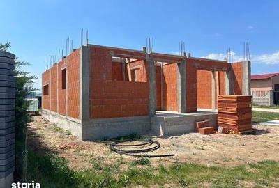 Casă cu 4 camere cu Teren 160 Mp în Sânmartin - 4