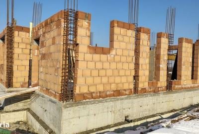 Casă cu 4 camere în Roșu - 1