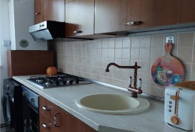 Apartament cu 2 camere decomandat în Mioriței - 2