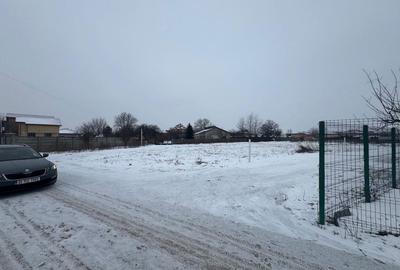 Spațiu comercial, în Săbăreni